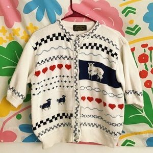 ❤️Cutie pie vintage cardigan shirt! 🐑